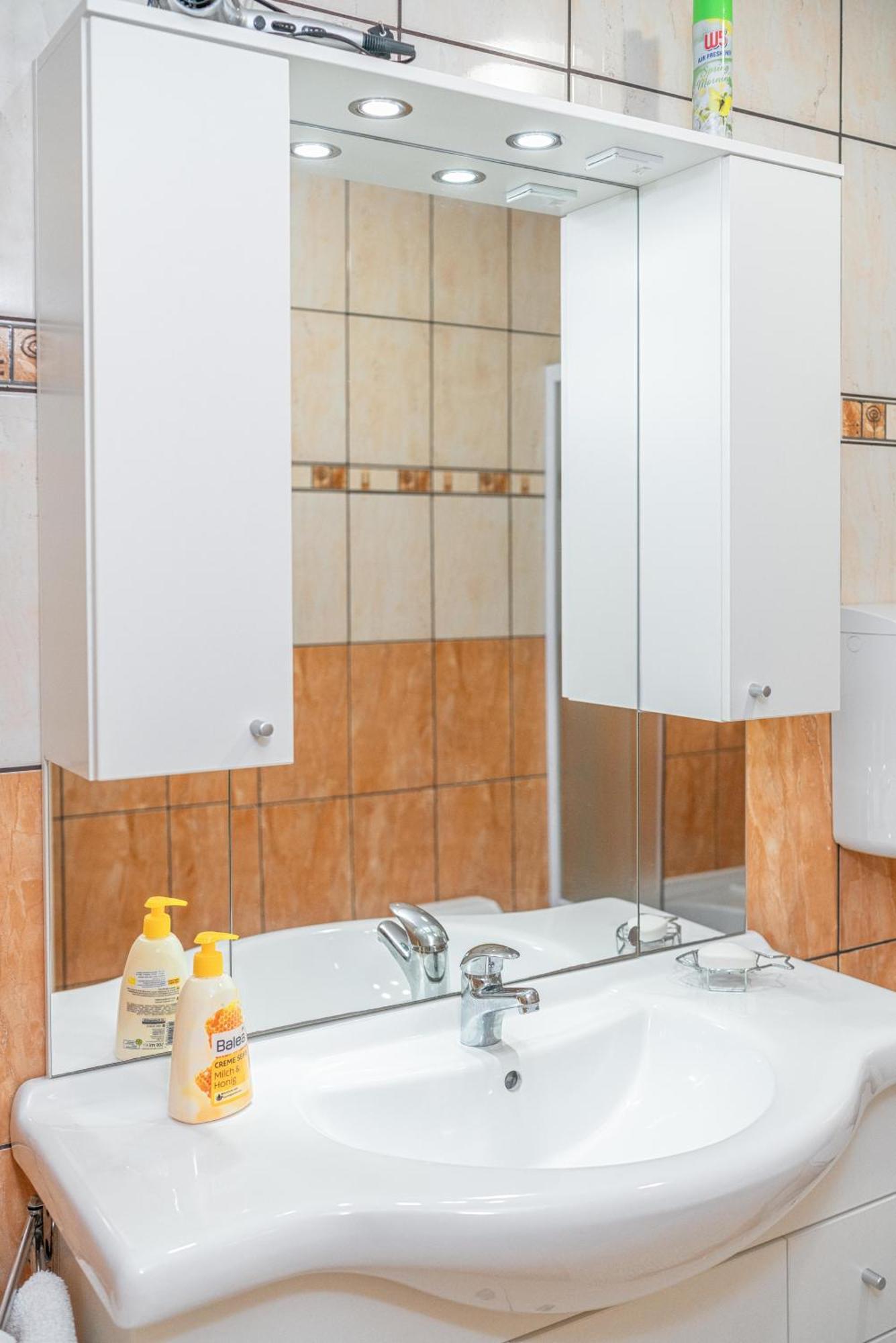 Adria Sun Apartments Vodice Quarto foto
